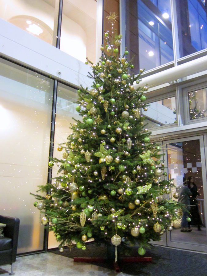 Office Christmas tree - Decorated - Gold & Green | Flowers by Flourish