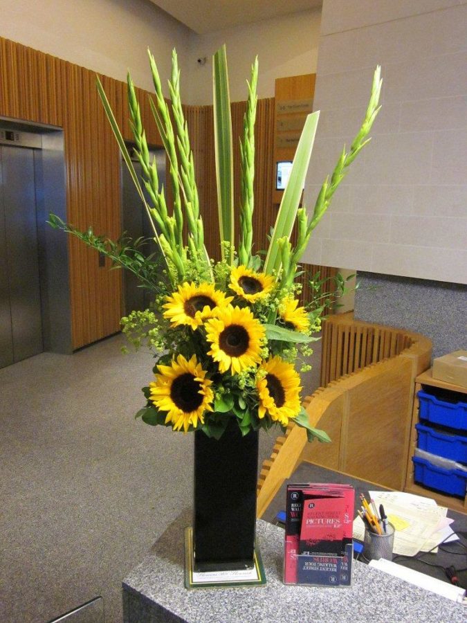 Single Corporate Vase Arrangement | Flowers by Flourish