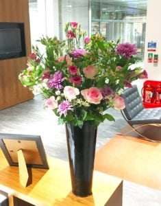 Weekly Corporate Vase - £30.00 (Exc VAT)